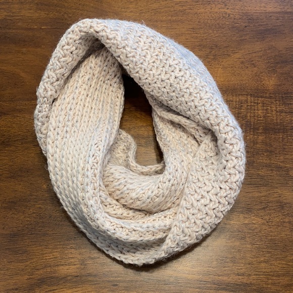 LOFT beautiful woven infinity scarf - Picture 2 of 7